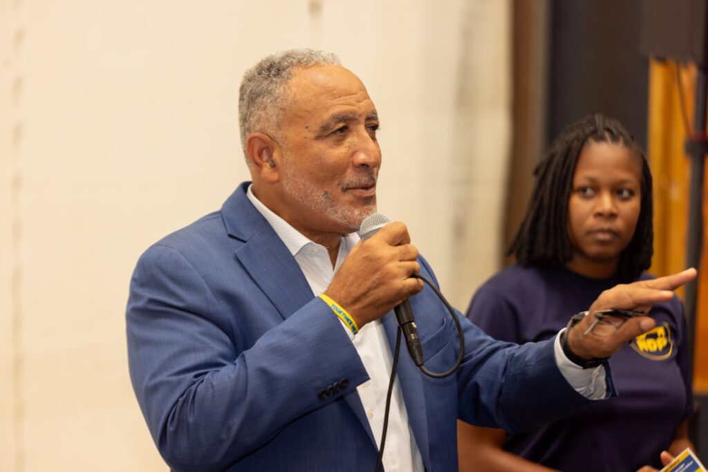 Public Servants to Receive Salary Bonus in January, PM Confirms